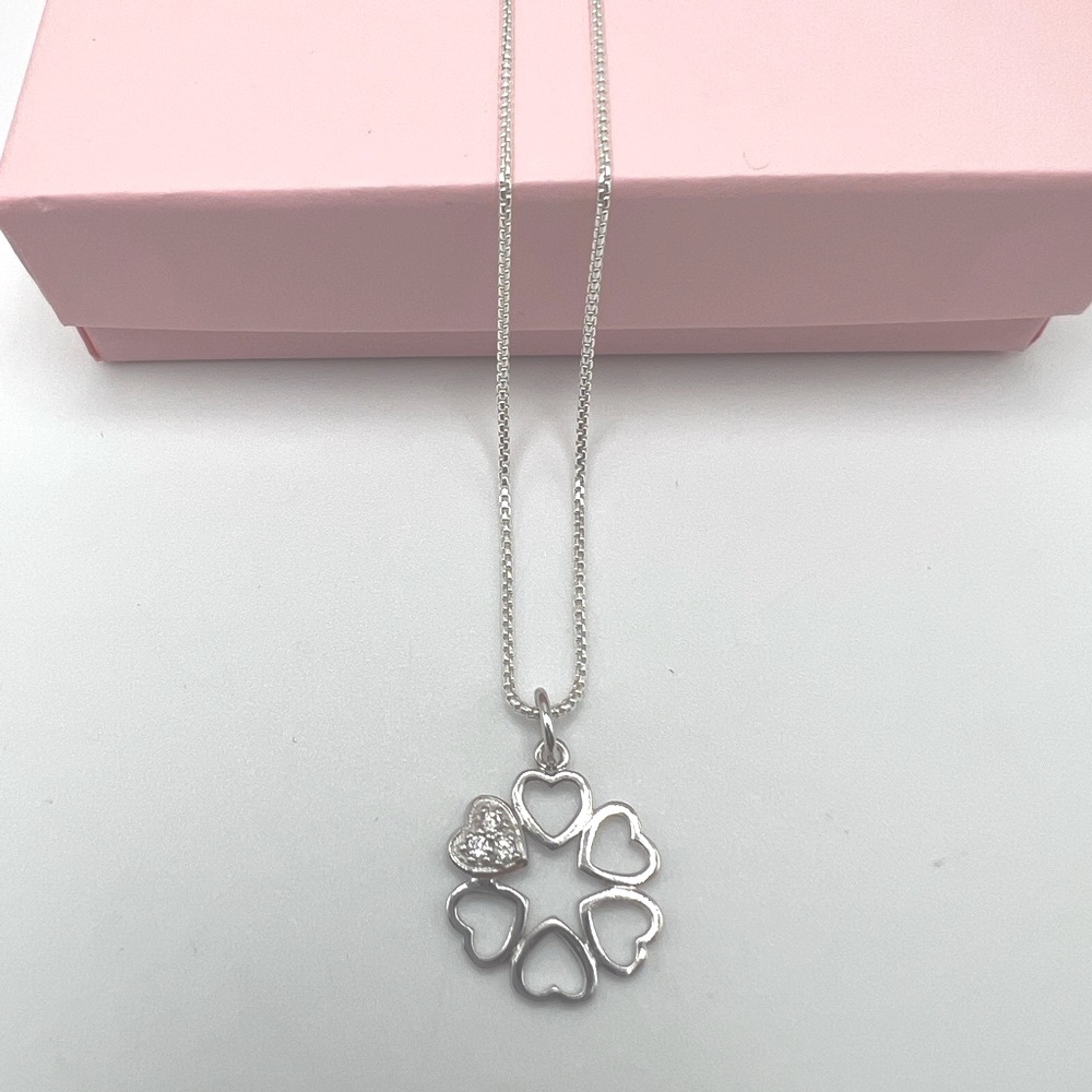 .925 Sterling Silver Heart Wreath Necklace with Cz Accents - Picture 9 of 15